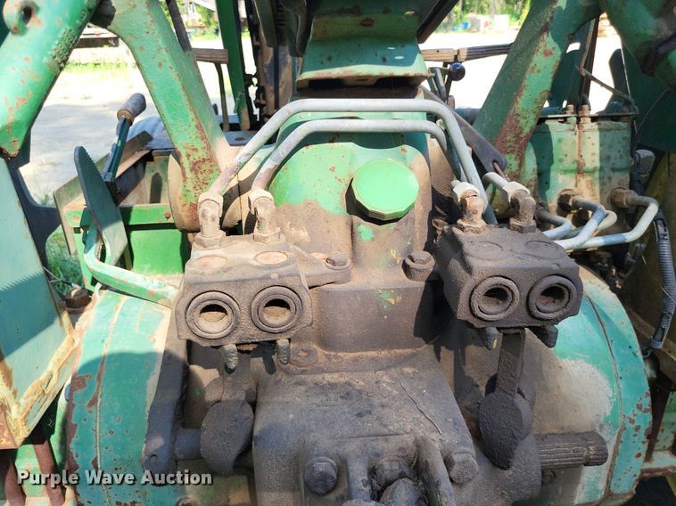 image for item LS9661 John Deere 2940  tractor