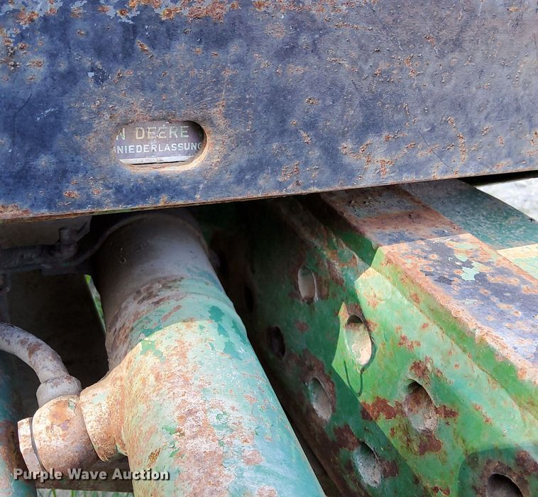 image for item LS9661 John Deere 2940  tractor