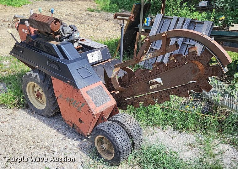image for item LS9662 1996 Ditch Witch 1820K  trencher