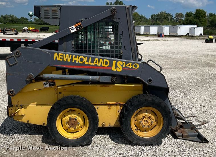 image for item LV9787 2001 New Holland LS140  skid steer loader