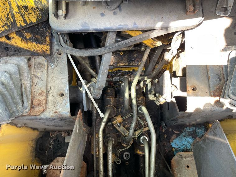 image for item LV9787 2001 New Holland LS140  skid steer loader