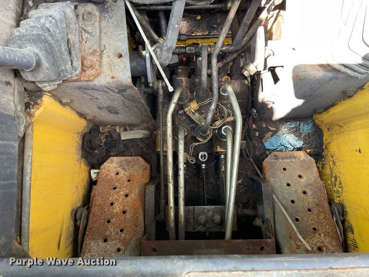 image for item LV9787 2001 New Holland LS140  skid steer loader