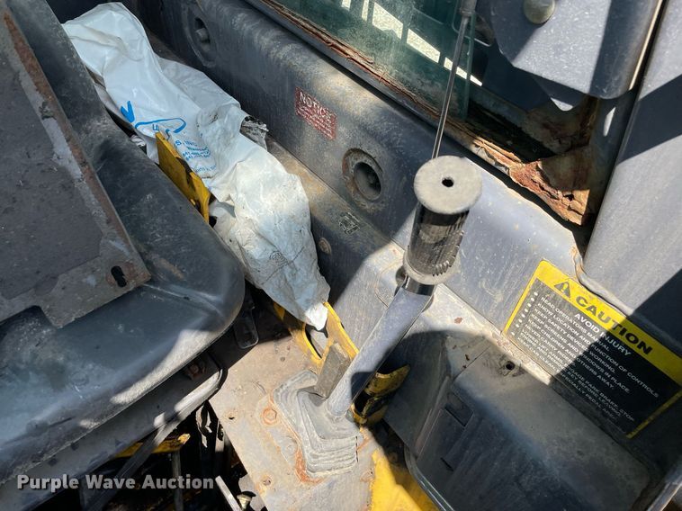 image for item LV9787 2001 New Holland LS140  skid steer loader