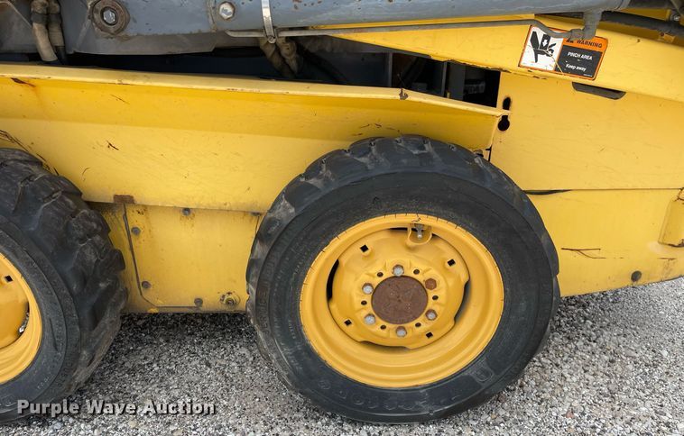 image for item LV9787 2001 New Holland LS140  skid steer loader