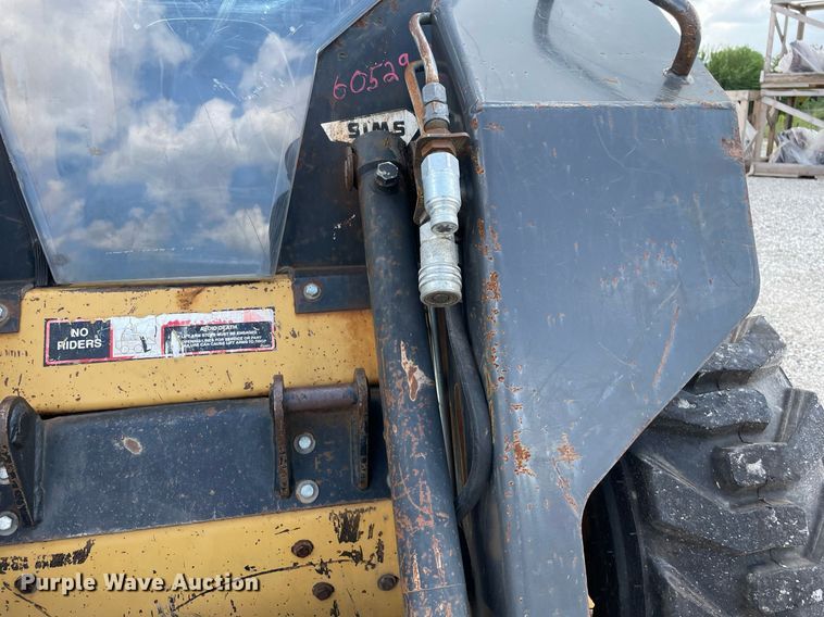 image for item LV9788 1994 New Holland LX465  skid steer loader