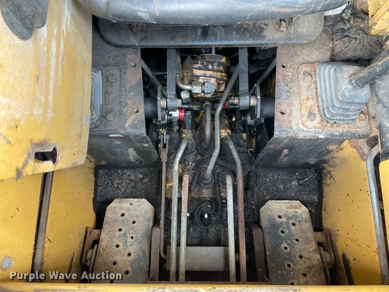 image for item LV9788 1994 New Holland LX465  skid steer loader