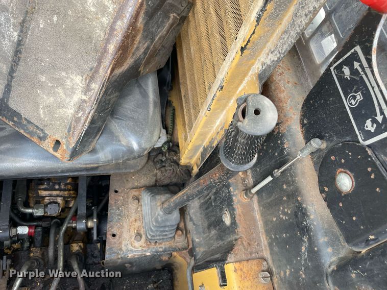 image for item LV9788 1994 New Holland LX465  skid steer loader