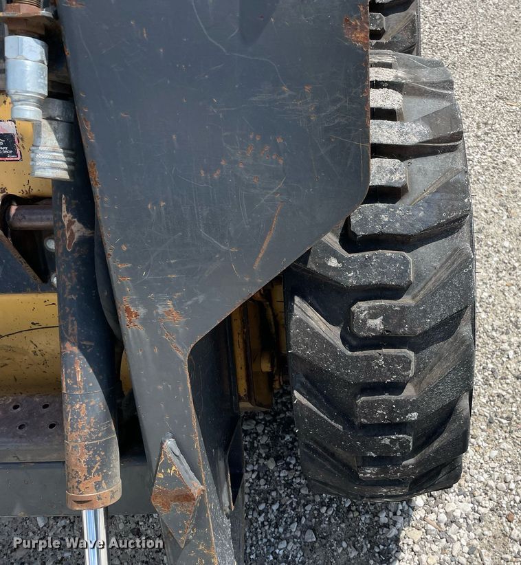 image for item LV9788 1994 New Holland LX465  skid steer loader