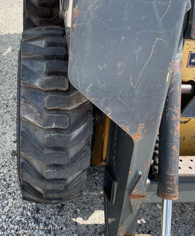 image for item LV9788 1994 New Holland LX465  skid steer loader