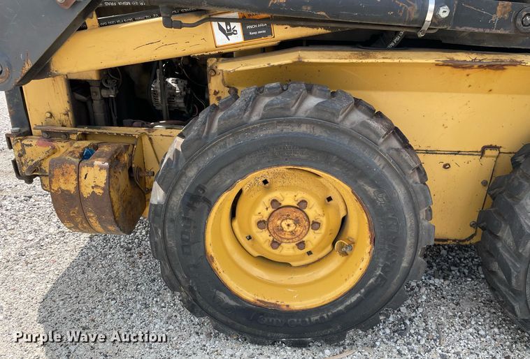 image for item LV9788 1994 New Holland LX465  skid steer loader