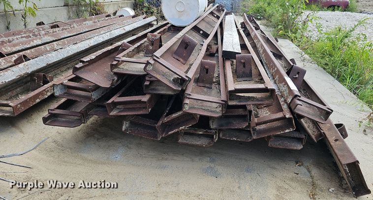 image for item MD9970 Approximately 31 concrete forms