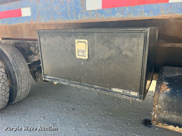 image for item MG9402 2006  Ford F750 Super Duty  dump flatbed truck