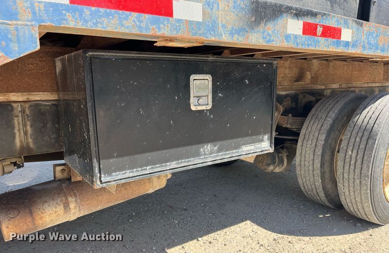 image for item MG9402 2006  Ford F750 Super Duty  dump flatbed truck