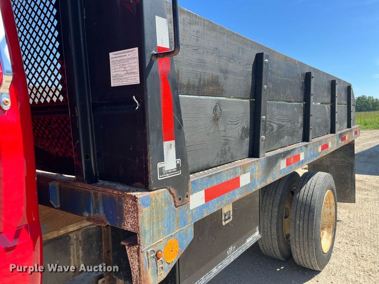 image for item MG9402 2006  Ford F750 Super Duty  dump flatbed truck