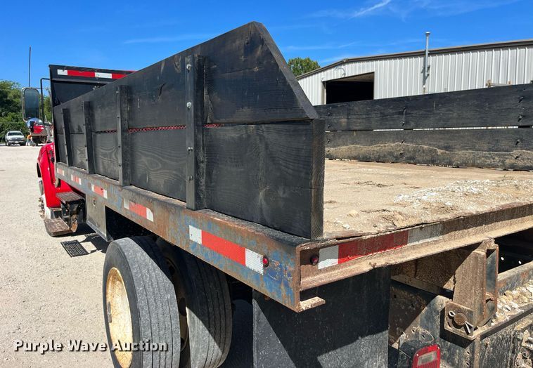 image for item MG9402 2006  Ford F750 Super Duty  dump flatbed truck