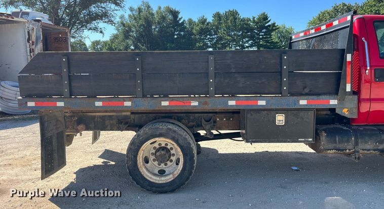 image for item MG9402 2006  Ford F750 Super Duty  dump flatbed truck