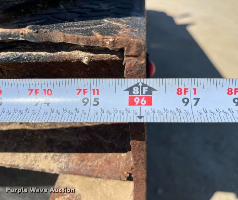 image for item MG9402 2006  Ford F750 Super Duty  dump flatbed truck