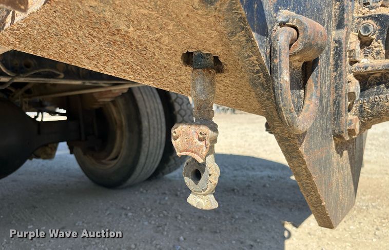 image for item MG9402 2006  Ford F750 Super Duty  dump flatbed truck