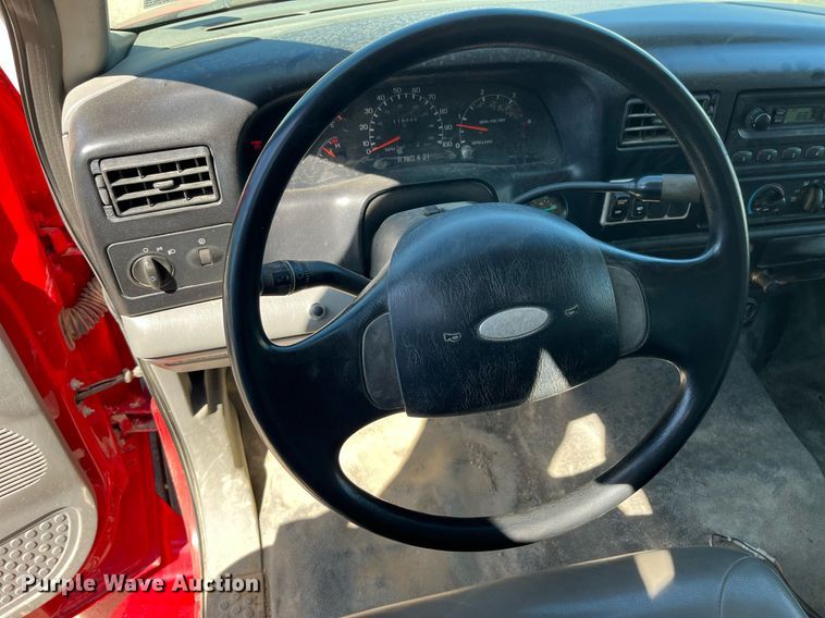 image for item MG9402 2006  Ford F750 Super Duty  dump flatbed truck