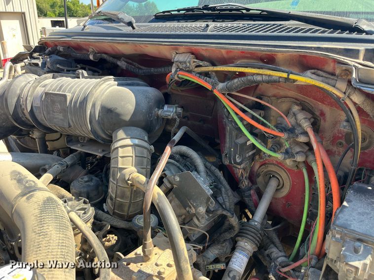 image for item MG9402 2006  Ford F750 Super Duty  dump flatbed truck