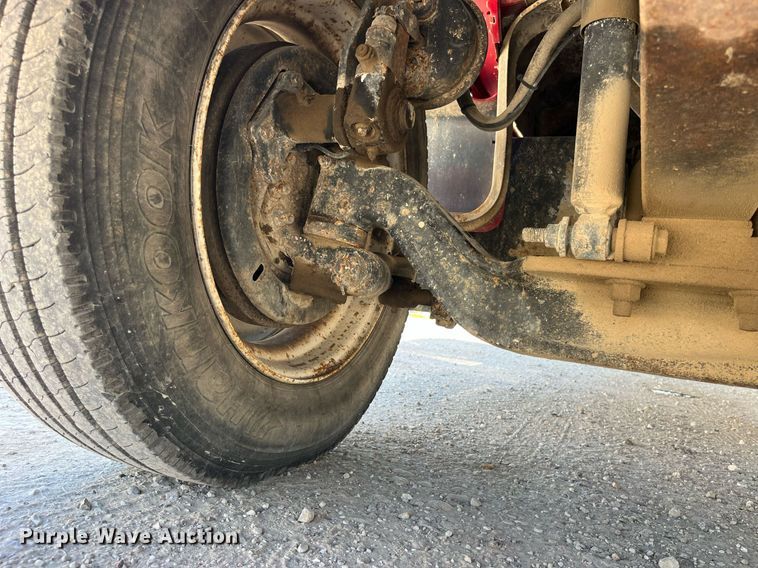 image for item MG9402 2006  Ford F750 Super Duty  dump flatbed truck