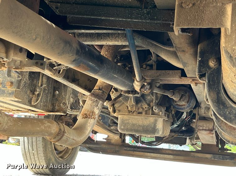 image for item MG9402 2006  Ford F750 Super Duty  dump flatbed truck