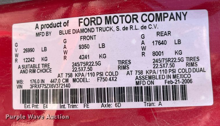 image for item MG9402 2006  Ford F750 Super Duty  dump flatbed truck