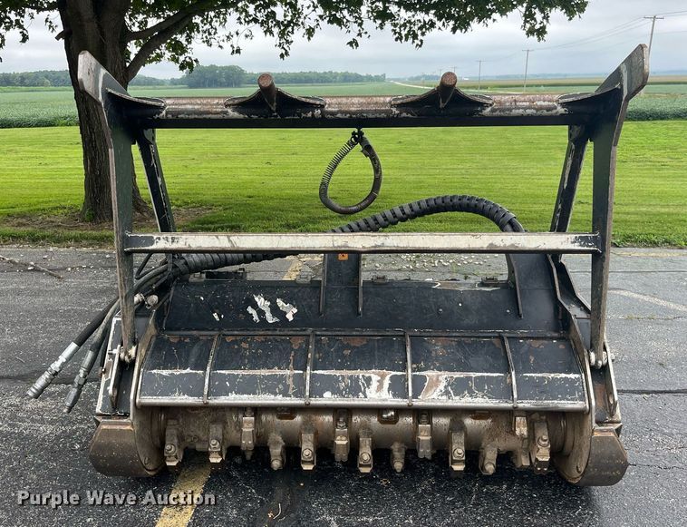 image for item MG9419 2016 Caterpillar HM415C  skid steer mulcher