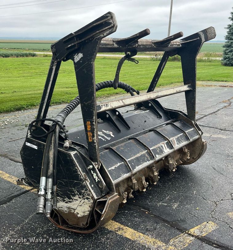 image for item MG9419 2016 Caterpillar HM415C  skid steer mulcher