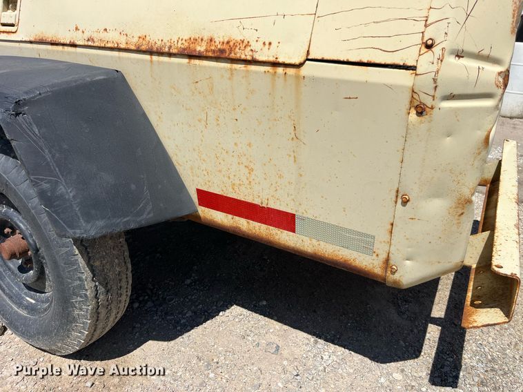 image for item MG9424 1996 Ingersoll Rand P185WJD  air compressor