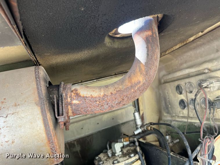 image for item MG9424 1996 Ingersoll Rand P185WJD  air compressor