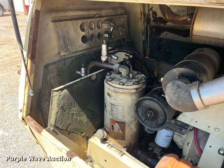 image for item MG9424 1996 Ingersoll Rand P185WJD  air compressor