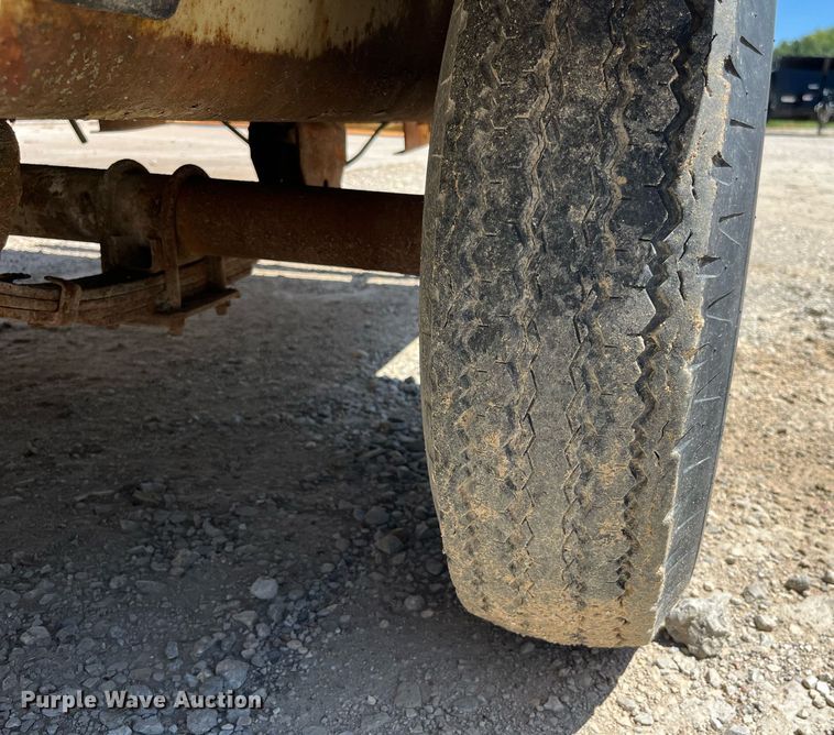 image for item MG9424 1996 Ingersoll Rand P185WJD  air compressor