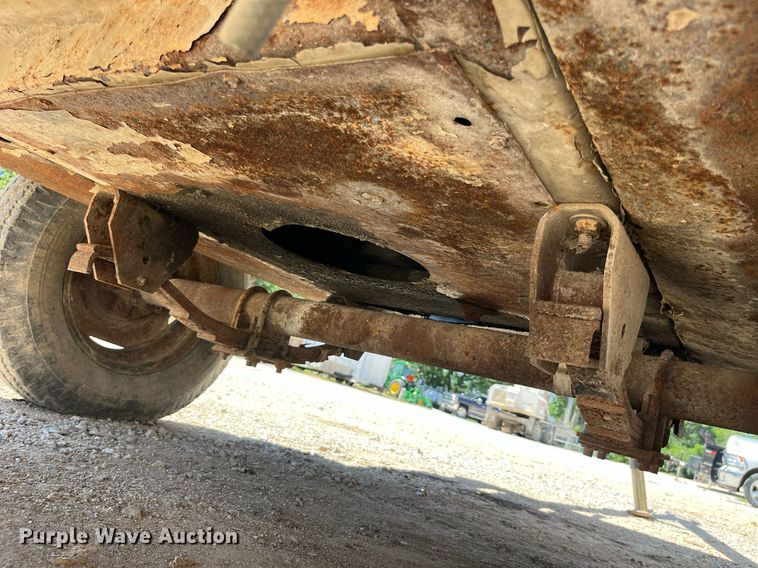 image for item MG9424 1996 Ingersoll Rand P185WJD  air compressor