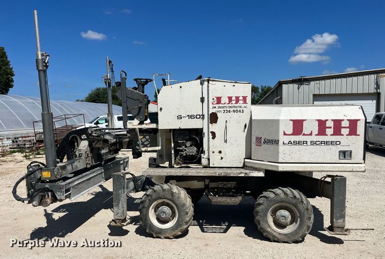 image for item MG9425 1999 Somero S-160  laser screed