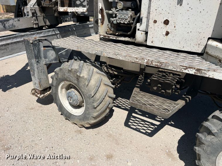 image for item MG9425 1999 Somero S-160  laser screed