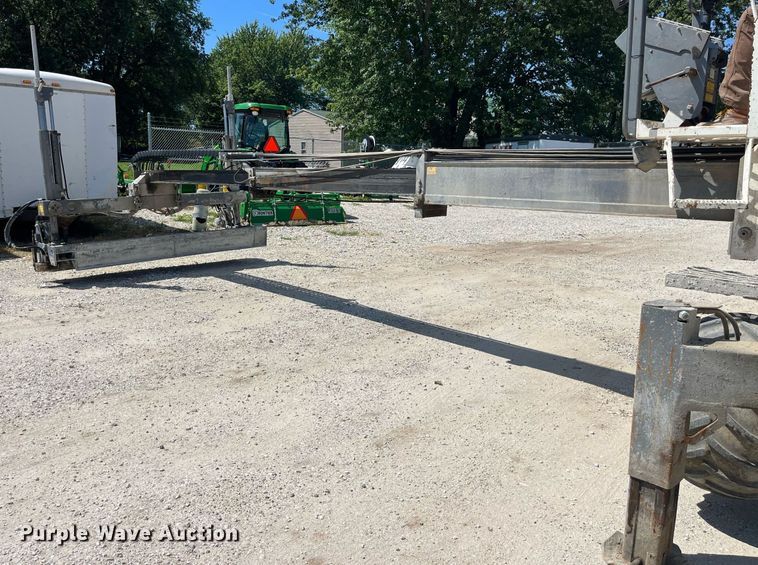 image for item MG9425 1999 Somero S-160  laser screed