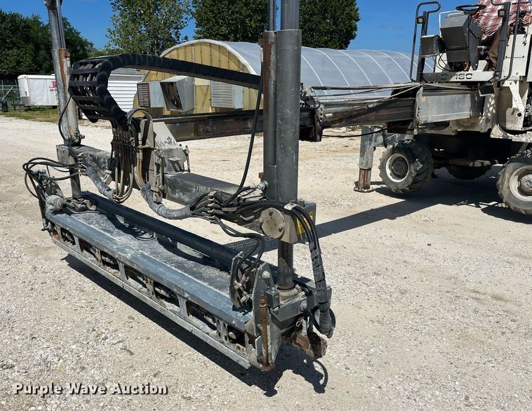 image for item MG9425 1999 Somero S-160  laser screed