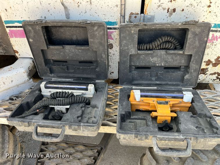 image for item MG9425 1999 Somero S-160  laser screed