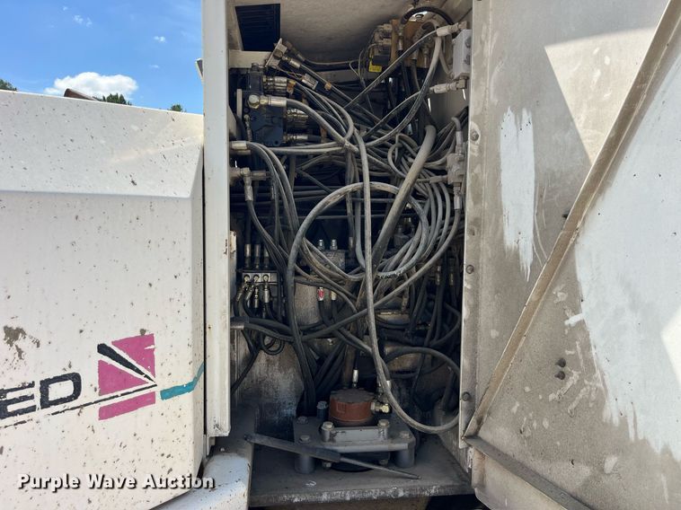 image for item MG9425 1999 Somero S-160  laser screed