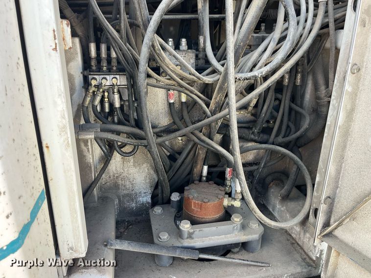 image for item MG9425 1999 Somero S-160  laser screed