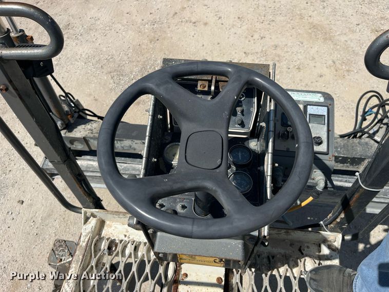 image for item MG9425 1999 Somero S-160  laser screed