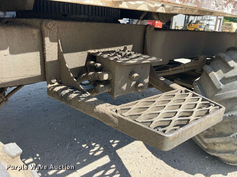 image for item MG9425 1999 Somero S-160  laser screed