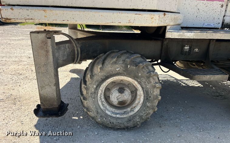 image for item MG9425 1999 Somero S-160  laser screed