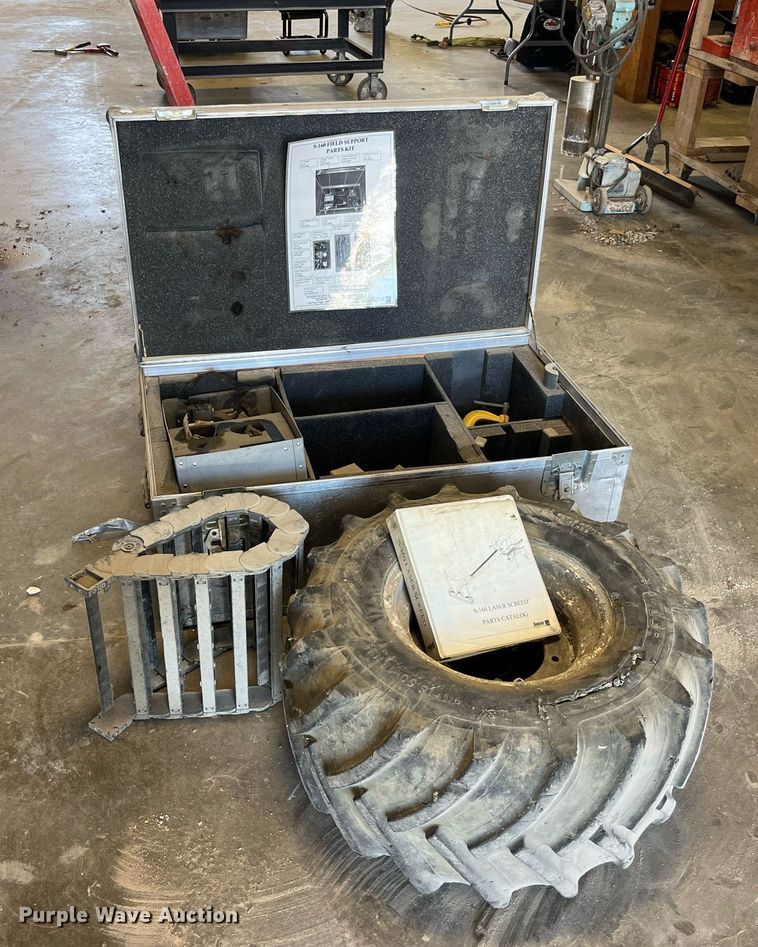 image for item MG9425 1999 Somero S-160  laser screed