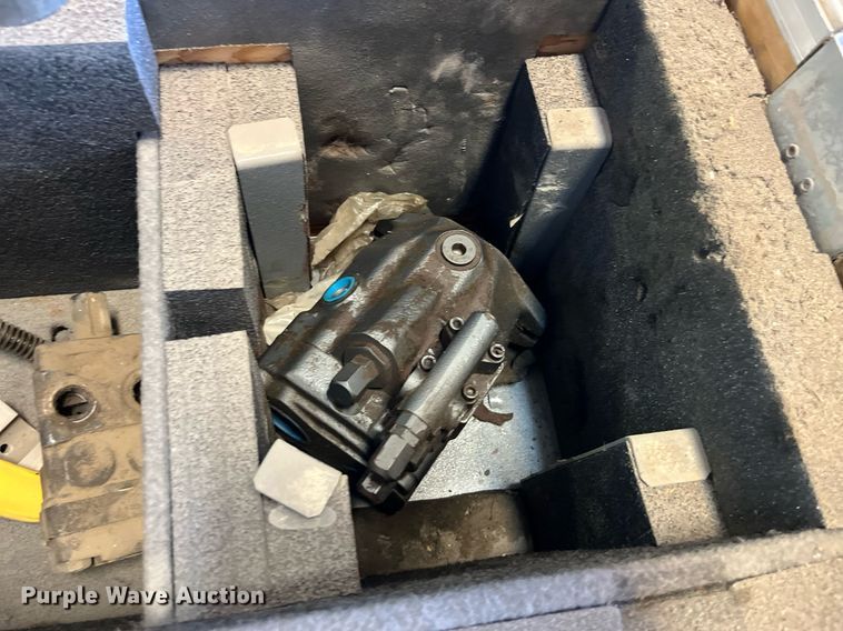 image for item MG9425 1999 Somero S-160  laser screed