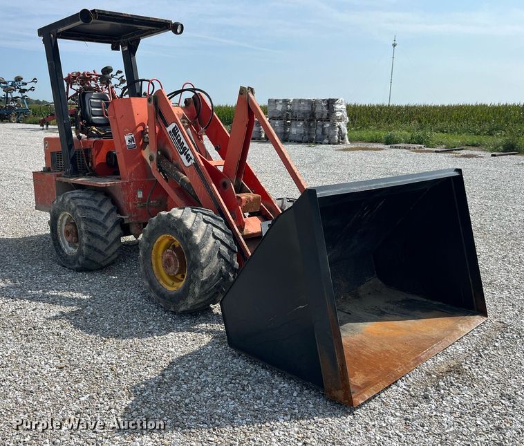 image for item MG9430 Willmar Wrangler  wheel loader