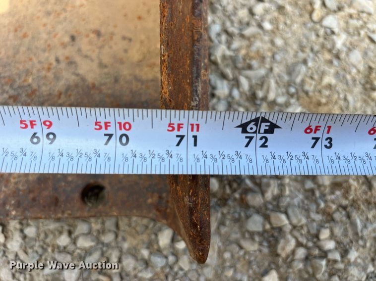 image for item MG9437 2000 New Holland LS180  skid steer loader