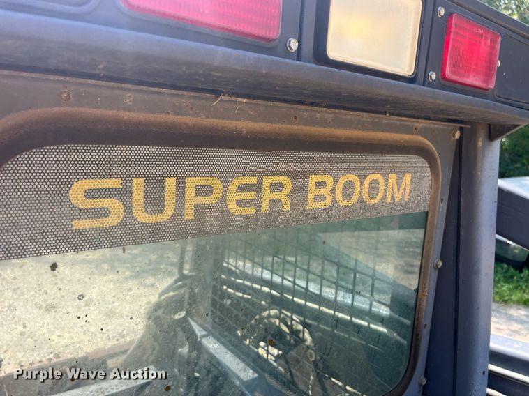 image for item MG9437 2000 New Holland LS180  skid steer loader