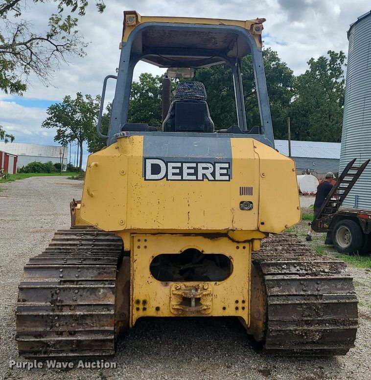 image for item MG9722 2006 John Deere 700J  dozer